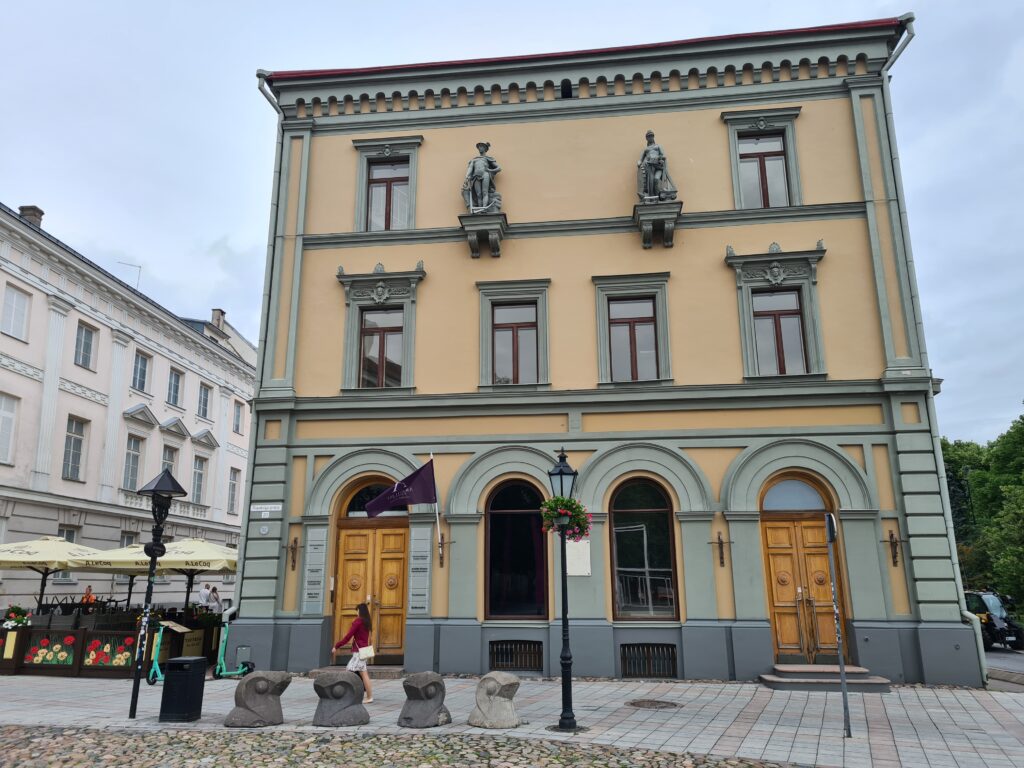 Armilde Finance OÜ kontor Raekoja plats 20, Tartu